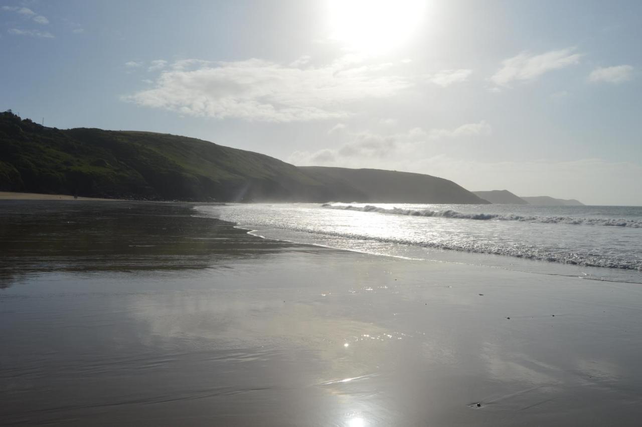 Villa Galwad Y Mor A Coastal Escape In Pembrokeshire'S National Parks Lamphey Exterior foto